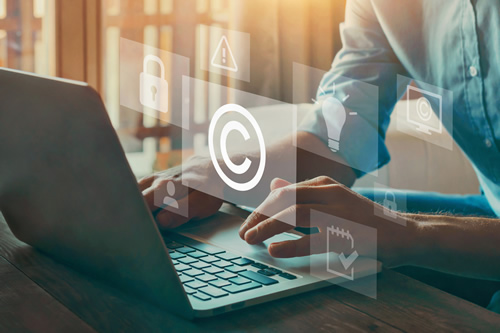 This primer on copyright and licensing is especially useful during the nation's extended period of distance and hybrid learning